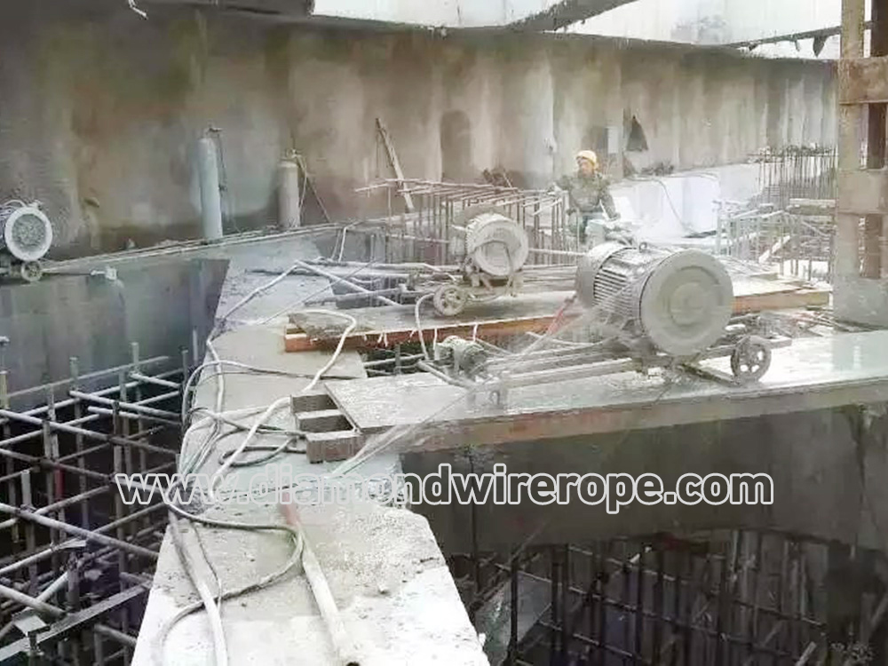 Bridge and infrastructure maintenance by diamond rope saw Diamond rope concrete for cutting concrete
